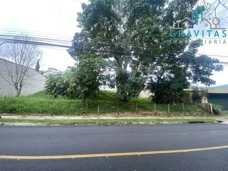 Lot in Pinares, Curridabat, excellent location near the city center.