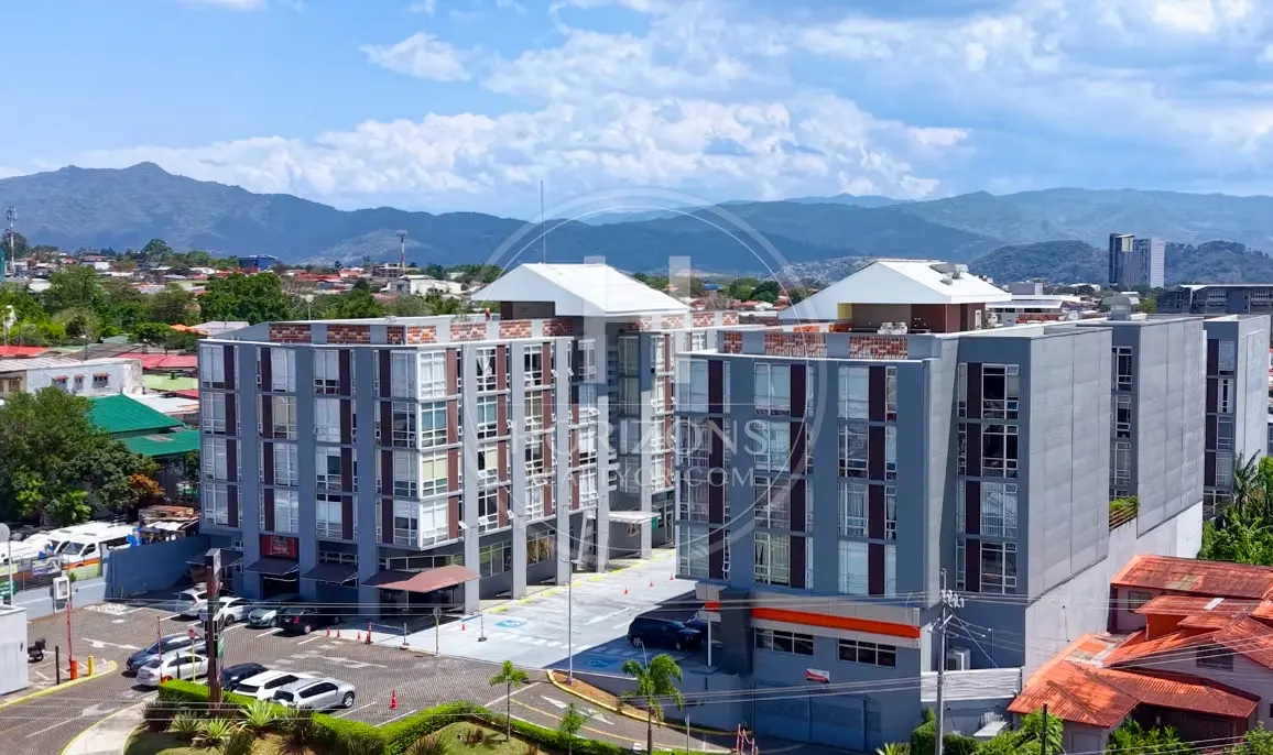 Área habitable: 78 m² – Área total: 117 m² – Cuota de condominio: 103,000 – Disponibilidad inmediata – Año de construcción: 2015 – Pet ...