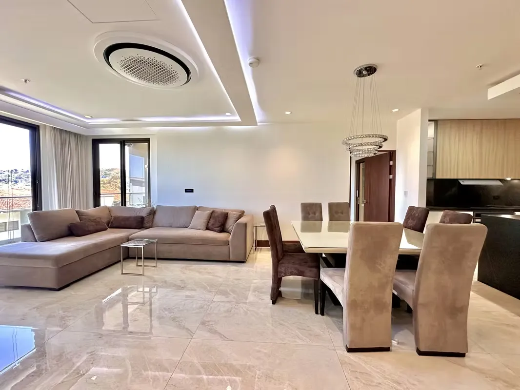Apartamento en venta y/o alquiler con espectacular terraza en Santa Ana