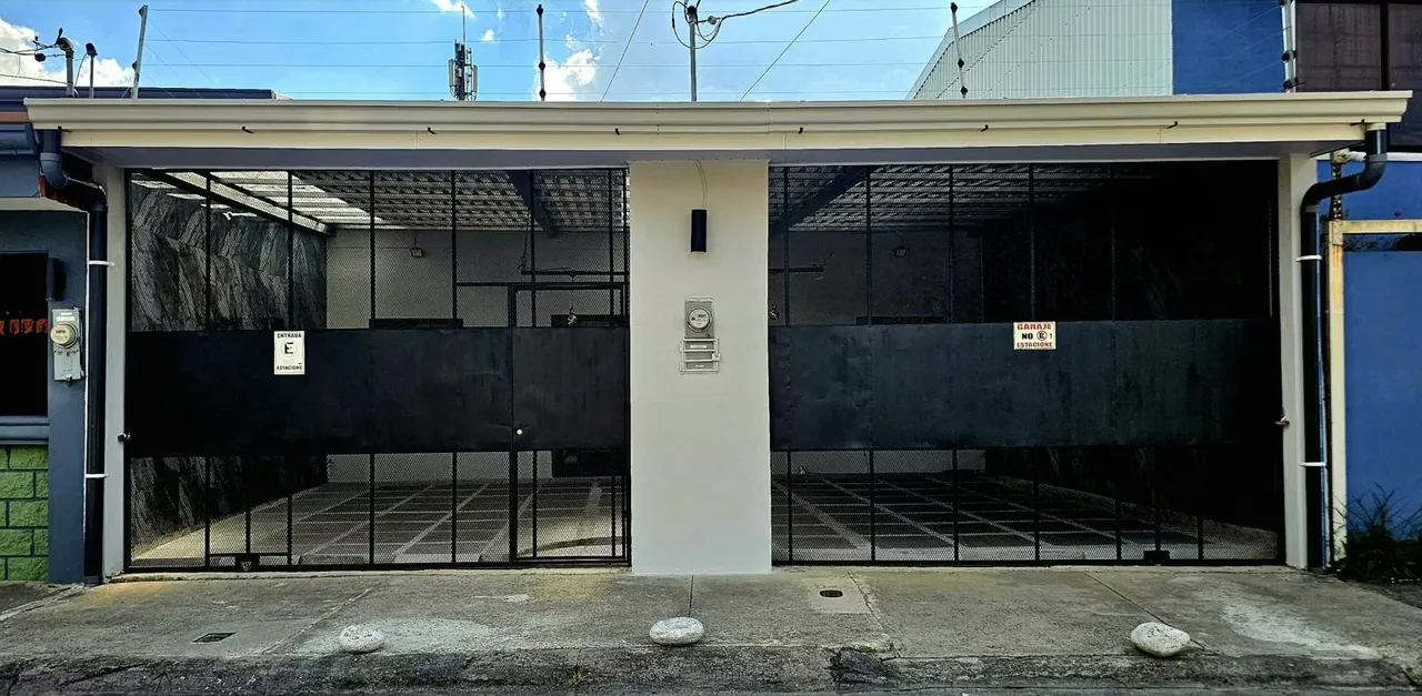 House for sale in San Antonio de Coronado. Brand new house.