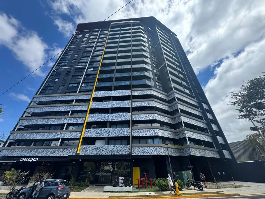 ¡Vive en el corazón de la zona más vibrante de San José! Este espectacular apartamento tipo estudio en el icónico edificio SER ...