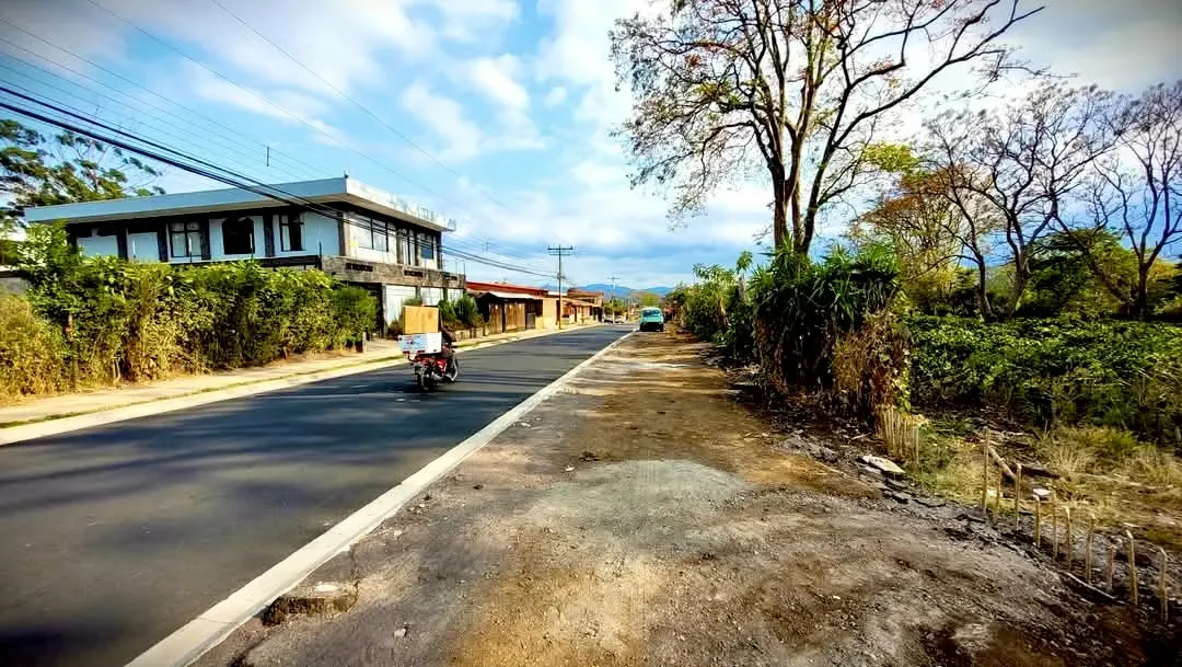 Venta Casa con Terreno  26-1521