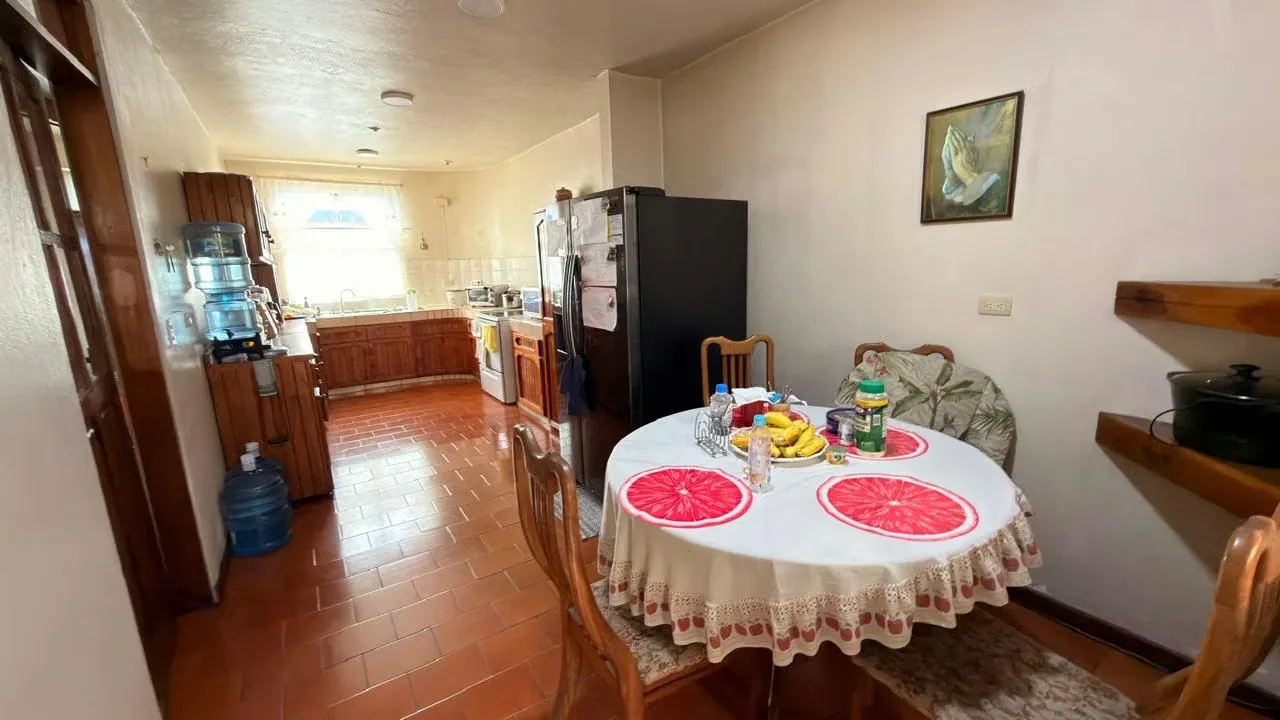 House for sale in Uruca - Independent