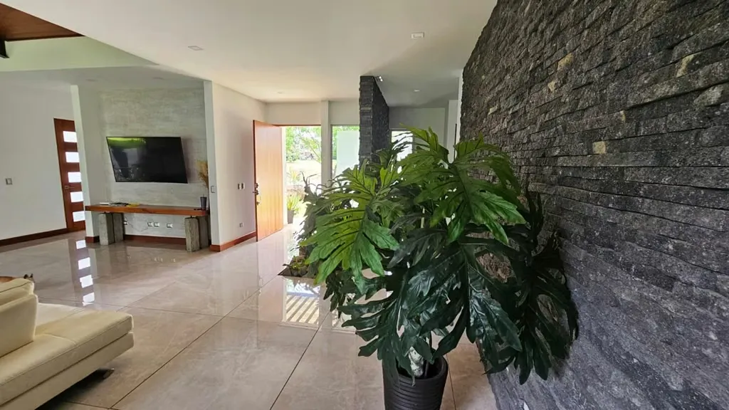 Modern and elegant home offering spacious rooms with abundant natural light and a fresh atmosphere, as well as an optimal layout that ...