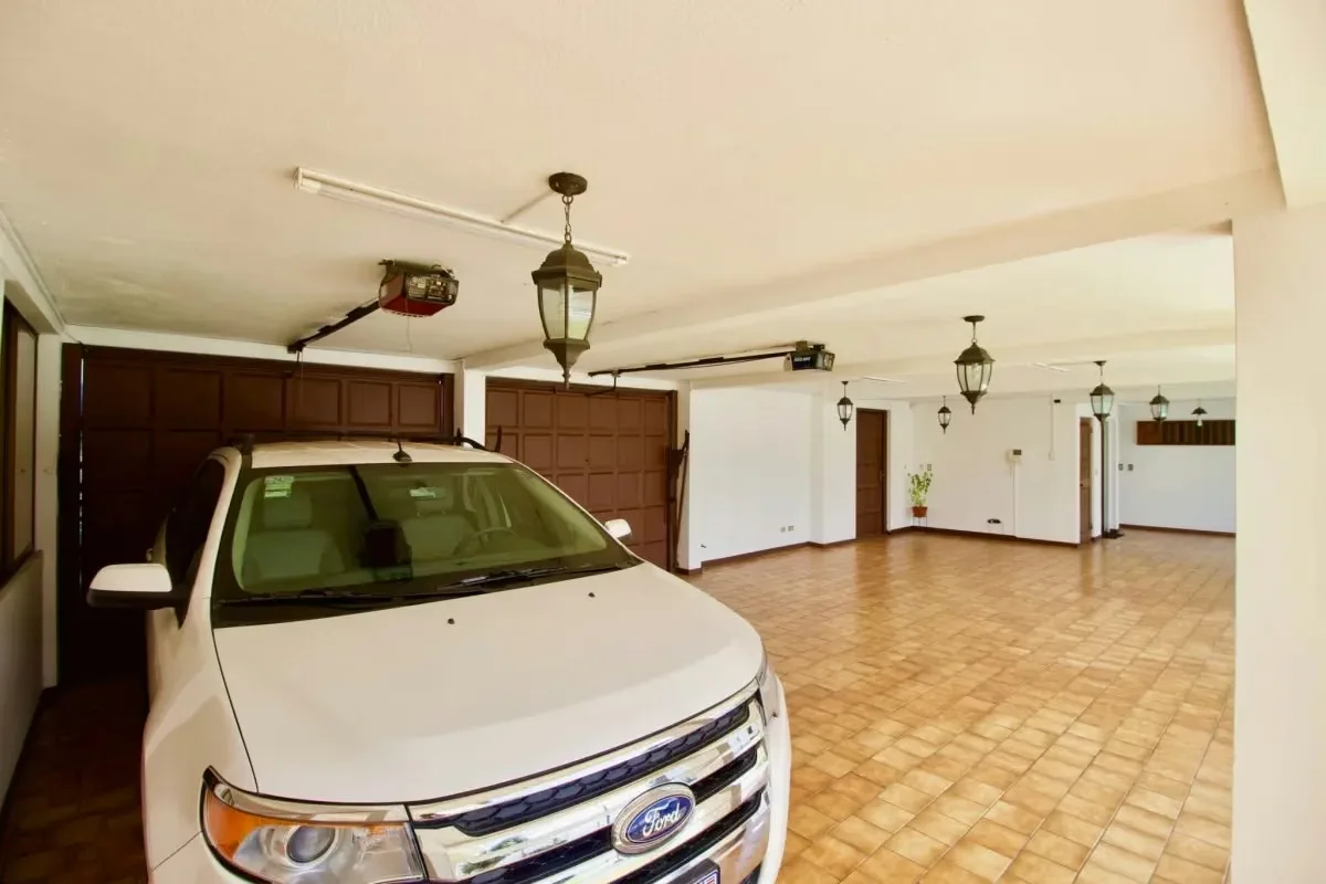 House for Sale in Uruca - Mixed Use with Luxury Finishes — photo 2