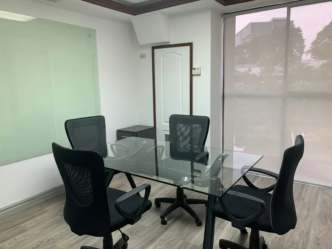 Venta de oficinas en Edificio Escazú / Inversion y rentabilidad