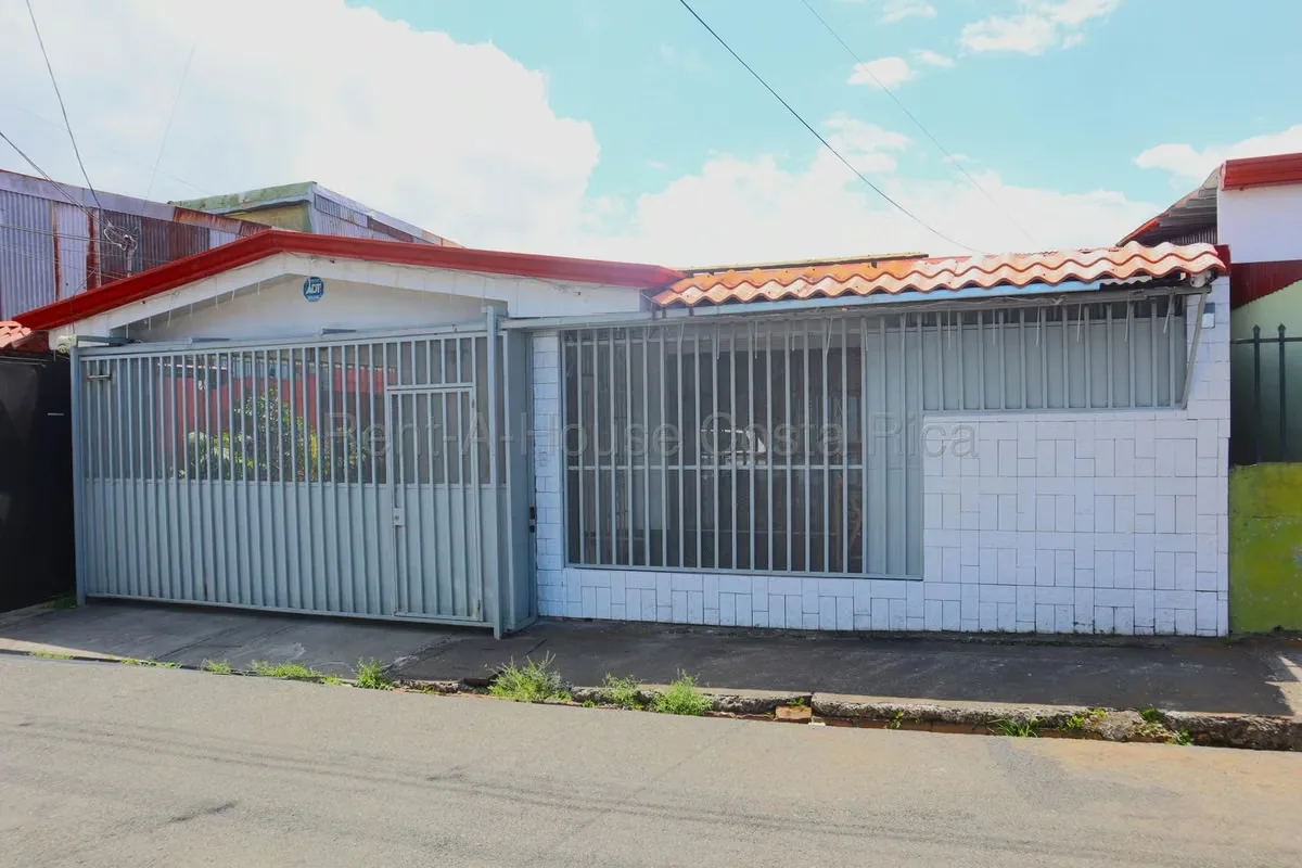 Sale of the house in Guadalupe Downtown