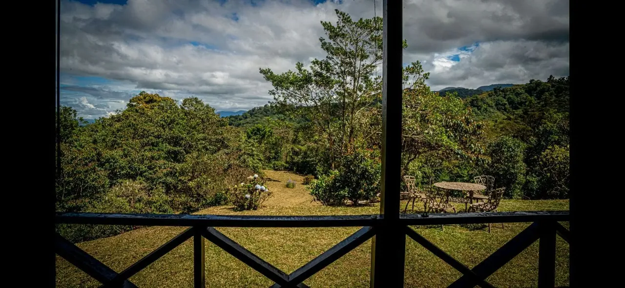 ECO-FRIENDLY MOUNTAIN RETREAT FOR SALE – COSTA RICA
