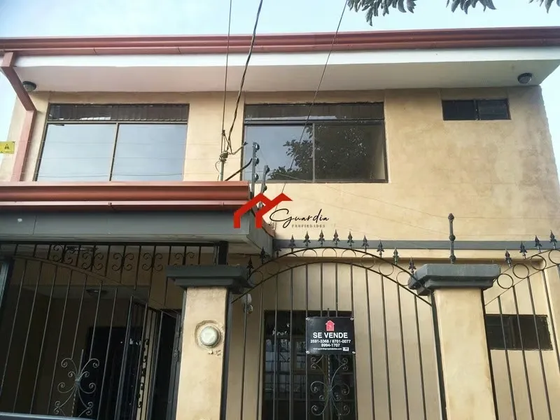 Two-story house for sale in Lomas del Sur Urbanization, Caballo Blanco, Cartago, Costa Rica