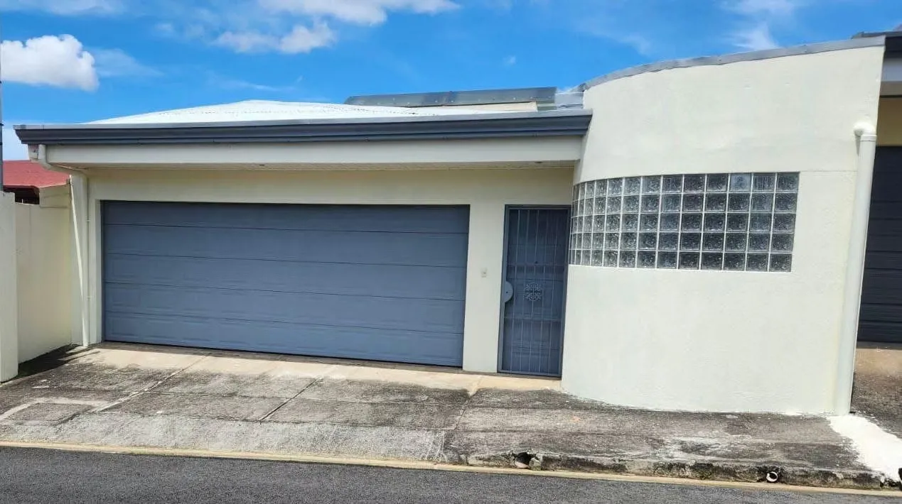 BEAUTIFUL HOUSE FOR SALE, Recently remodeled in Alajuela