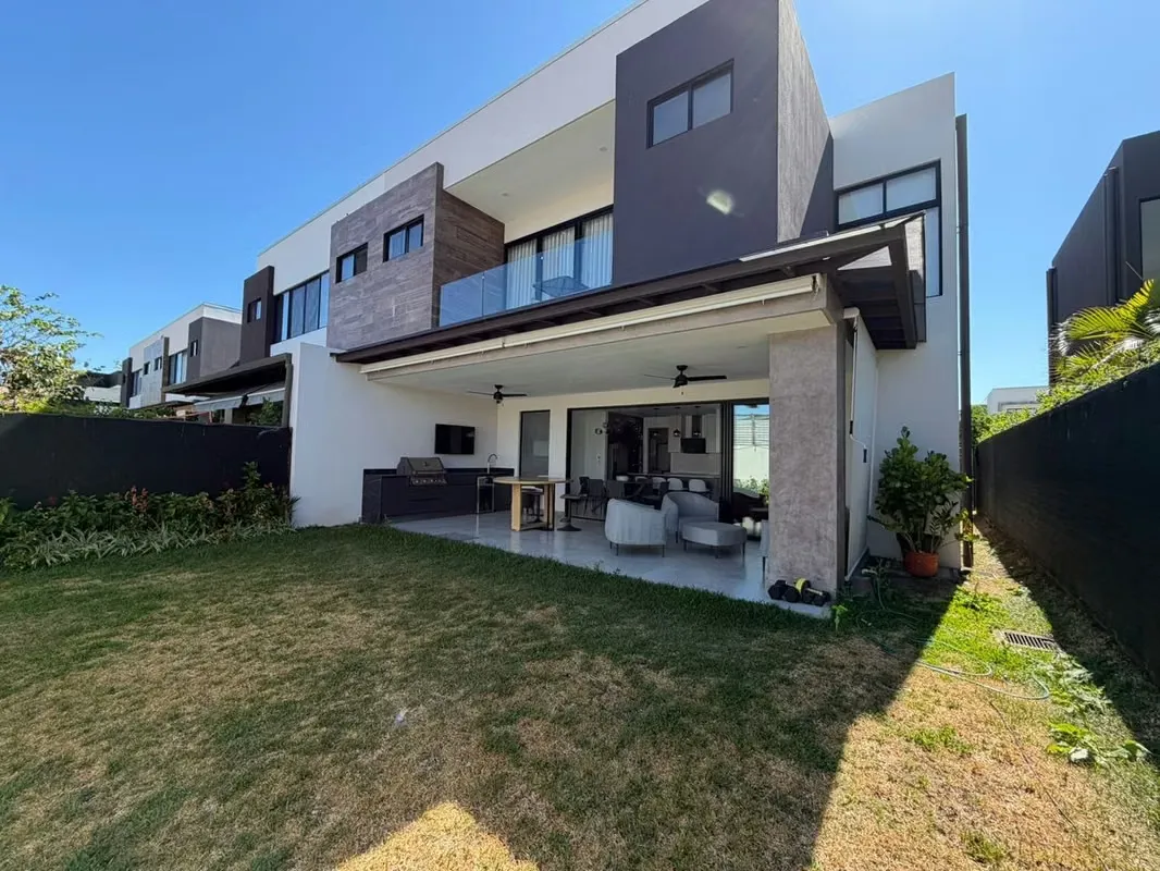 VENTA DE CASA EN VEREDA LINDORA CON O SIN MUEBLES*