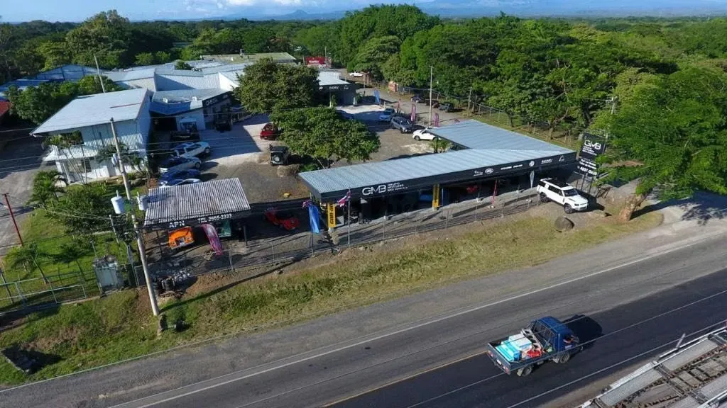 Commercial premises for sale in Liberia in front of Route 21