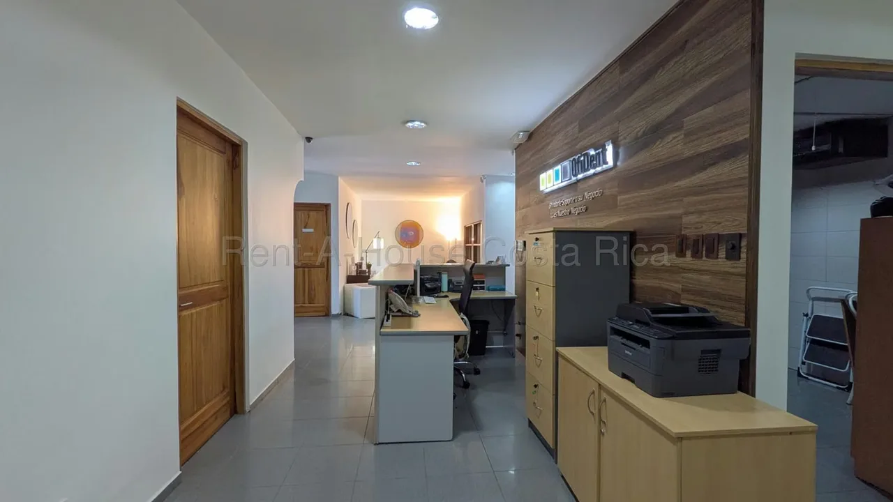 15 m² Office for Rent in Barrio Dent, photo 2