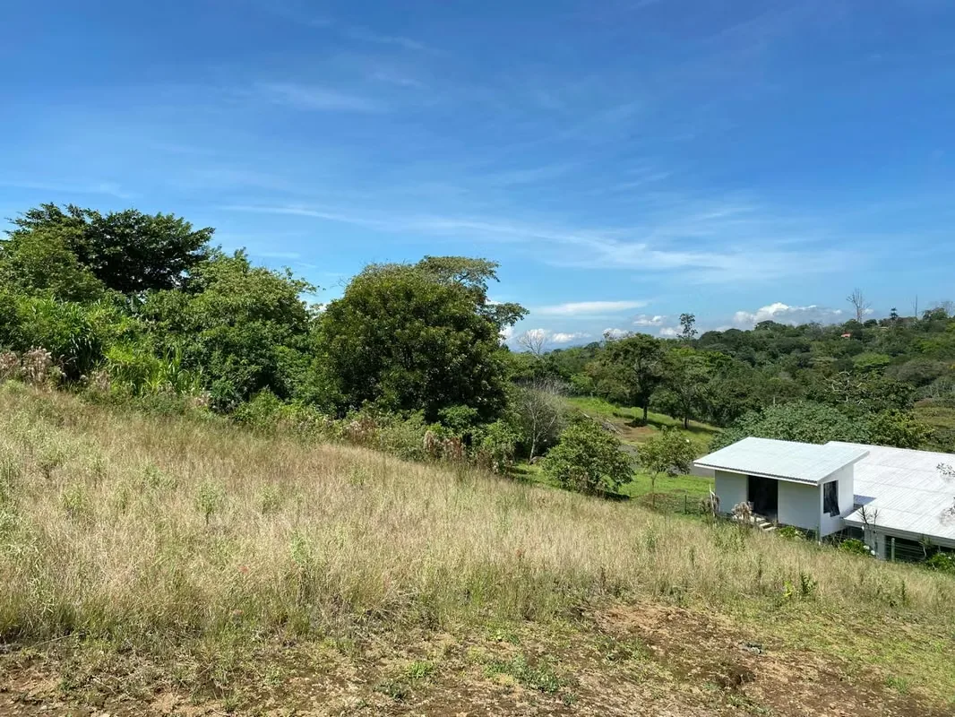 Este espectacular condominio en venta se encuentra ubicado en la hermosa zona de San Isidro de Poás, en el cantón de Alajuela. — photo 3