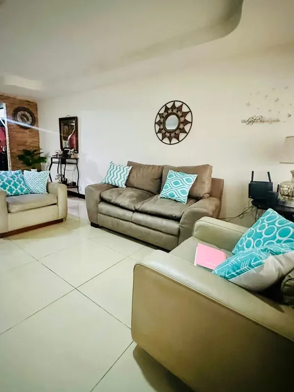 Casa en Hatillo 1, excelente punto de ubicación