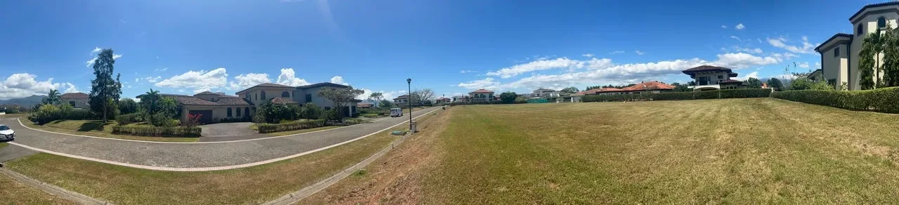 Spacious Lot for Sale in an Exclusive Condominium – Ideal for Building, photo 5