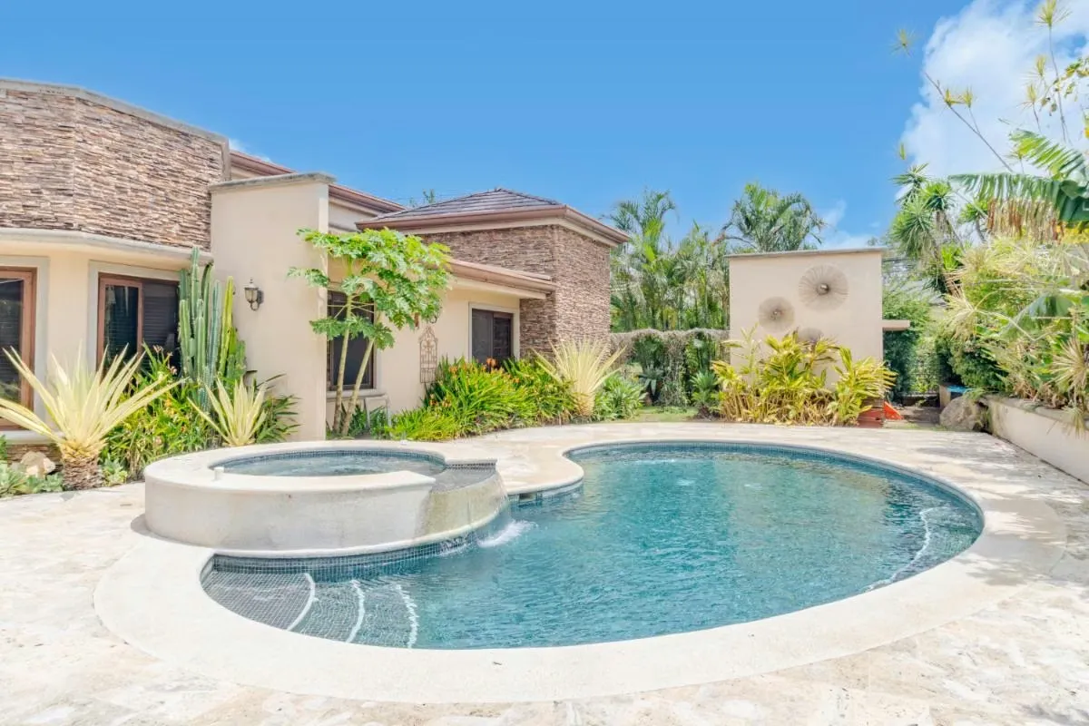 Casa Frente a Golf con Amenidades Fabulosas en Venta en Hacienda Los Reyes