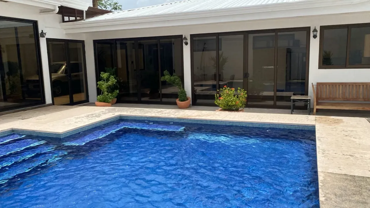 Venta de casa en Jaco, Garabito, Puntarenas. Jacó Centro.