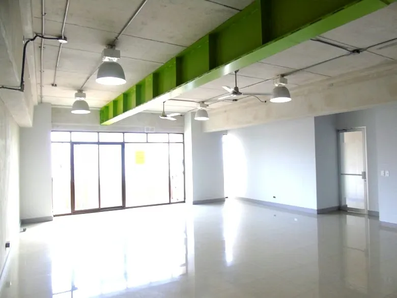 Alquiler Oficina Escazu San Rafael en clásico Oficentro = 134 mt2