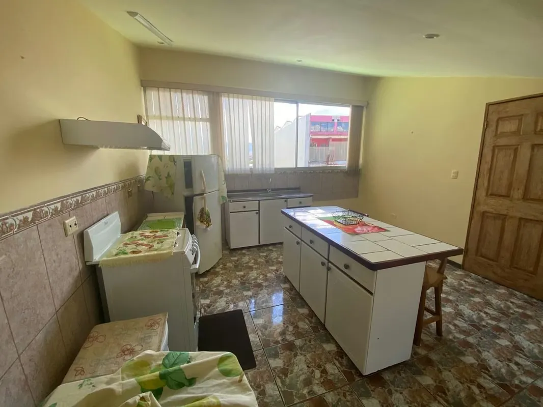 Alquilo apartamento en San Antonio de Belén en Heredia, esta full amueblado