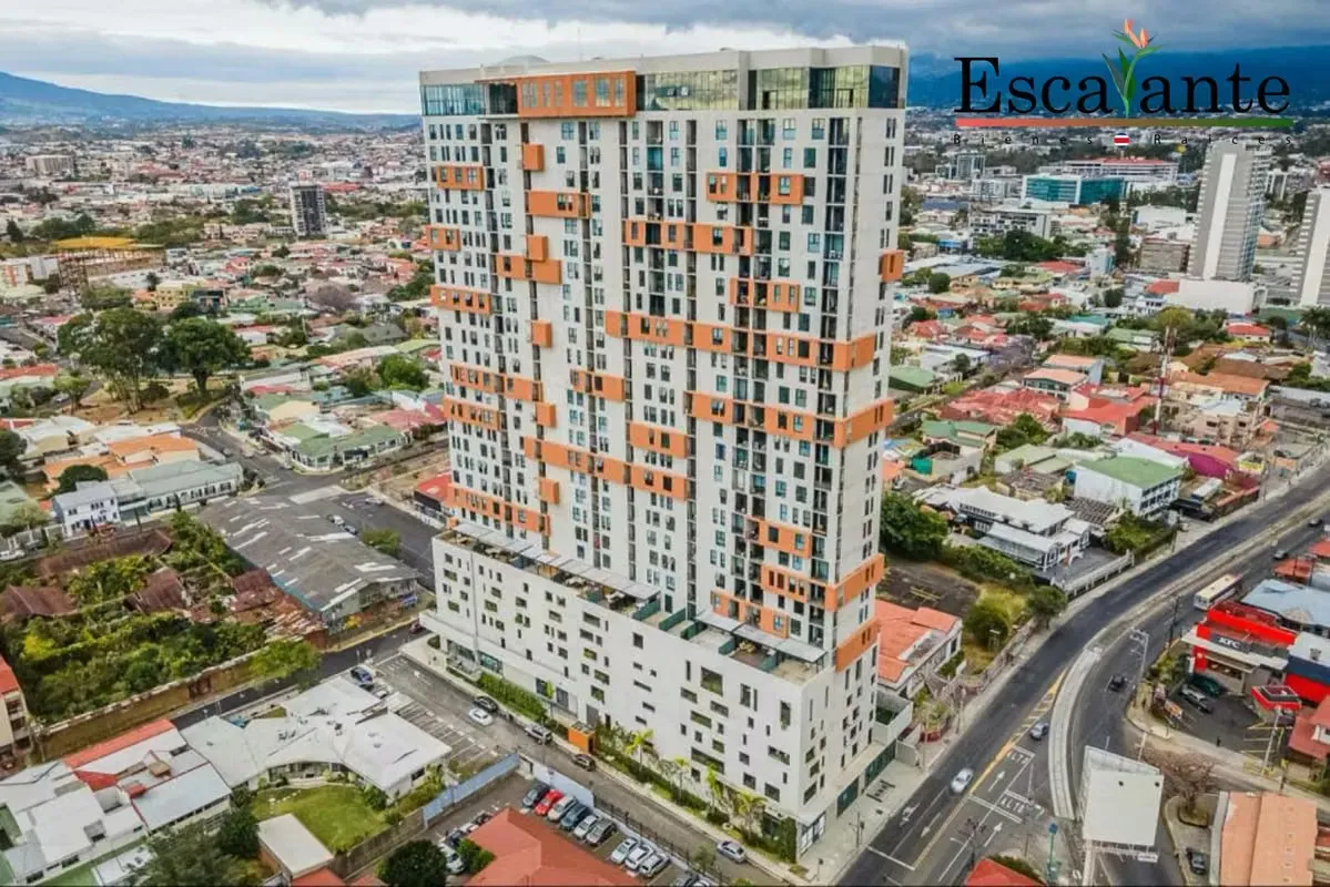URBN ESCALANTE is located in Barrio Escalante, one of the best neighborhoods in the city surrounded by lots of restaurants, stores, banks, and the Mall San Pedro. — photo 3
