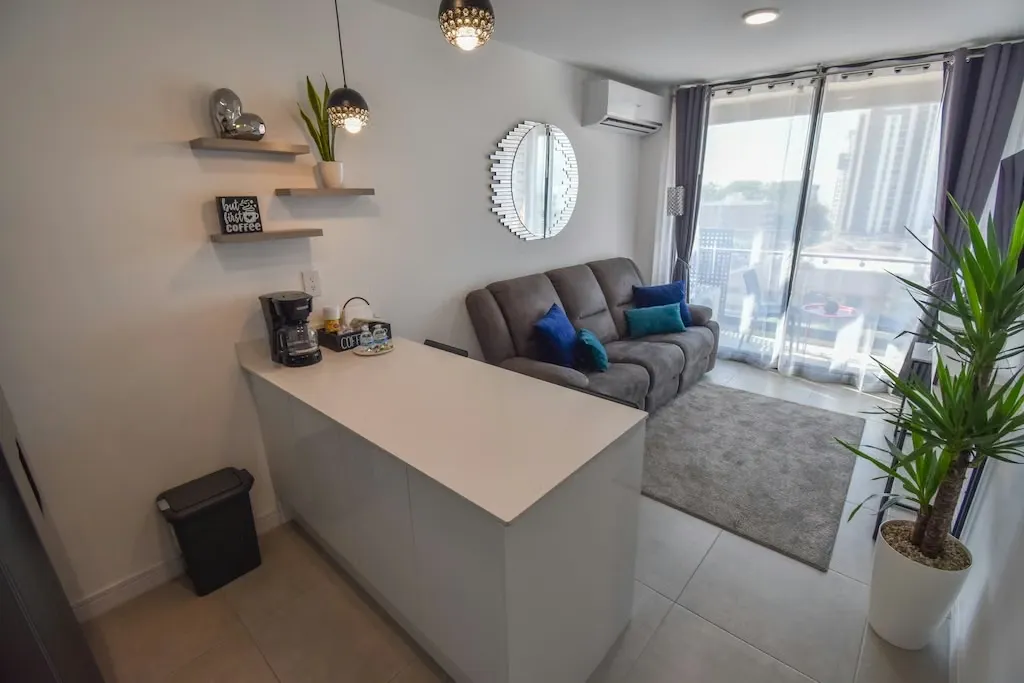 SKY GARDEN APARTAMENTO DE 2 HABITACIONES AMUEBLADO