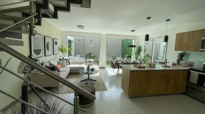 Are you looking for a modern, secure home with excellent appreciation potential in Heredia? This is your opportunity to invest in an exclusive pre-sale condominium, ...
