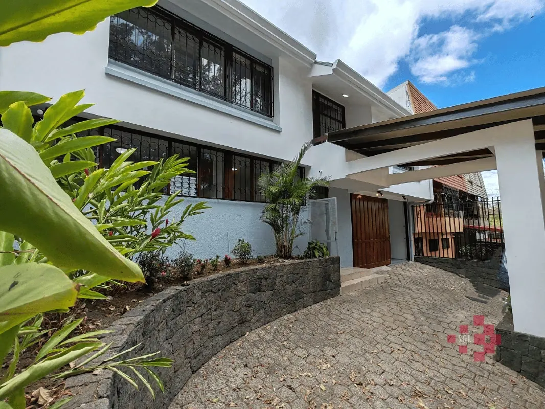 Spacious House for Rent in Rohrmoser, Near Nunciatura