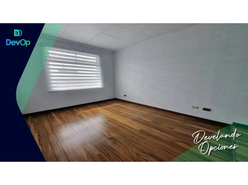 Alquiler de local de 2 niveles para oficinas, consultorios o comercio en Cartago centro.