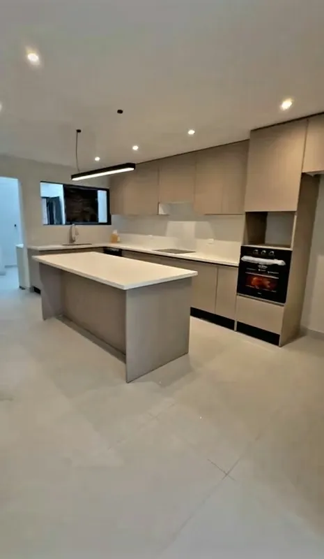 Ubicada en una de las zonas más exclusivas y estratégicas de San José, esta hermosa casa combina amplitud, confort y ... — photo 5