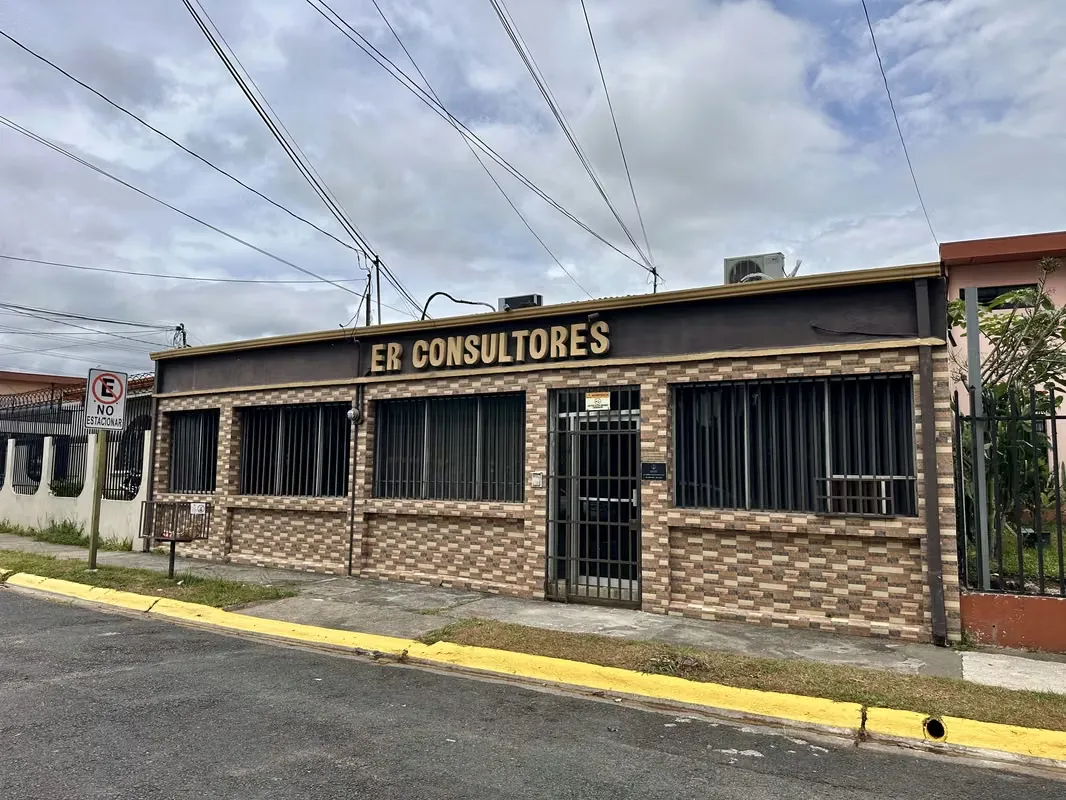 Office for rent in Sabana Oeste within a professional and strategic environment, ideal for entrepreneurs, consultants, or small teams seeking convenience and efficiency in ...