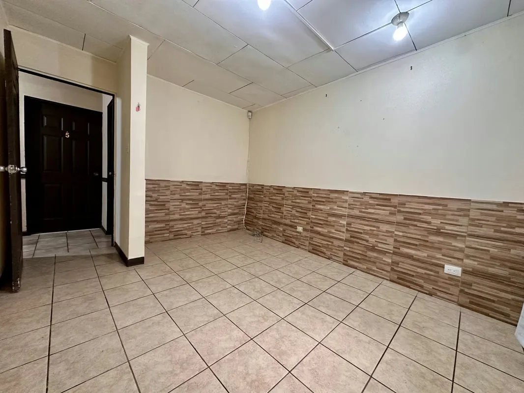 Office for rent in Sabana Oeste within a professional and strategic environment, ideal for entrepreneurs, consultants, or small teams seeking convenience and efficiency in ... — photo 4