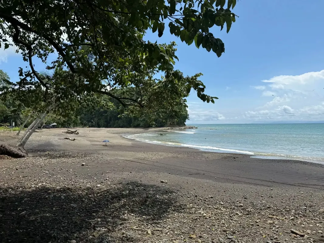 Parcela premium en Playa Agujas con vista al océano