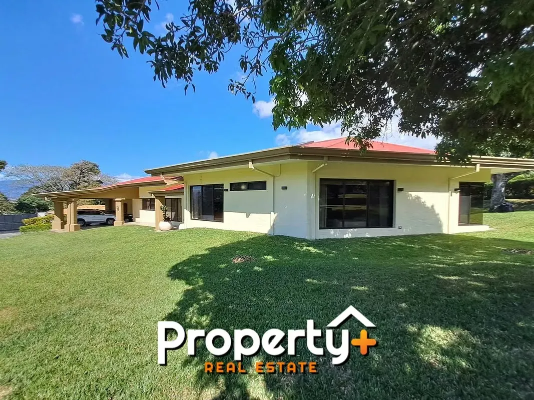Terreno 1875 m2 - Una Planta - Impecable