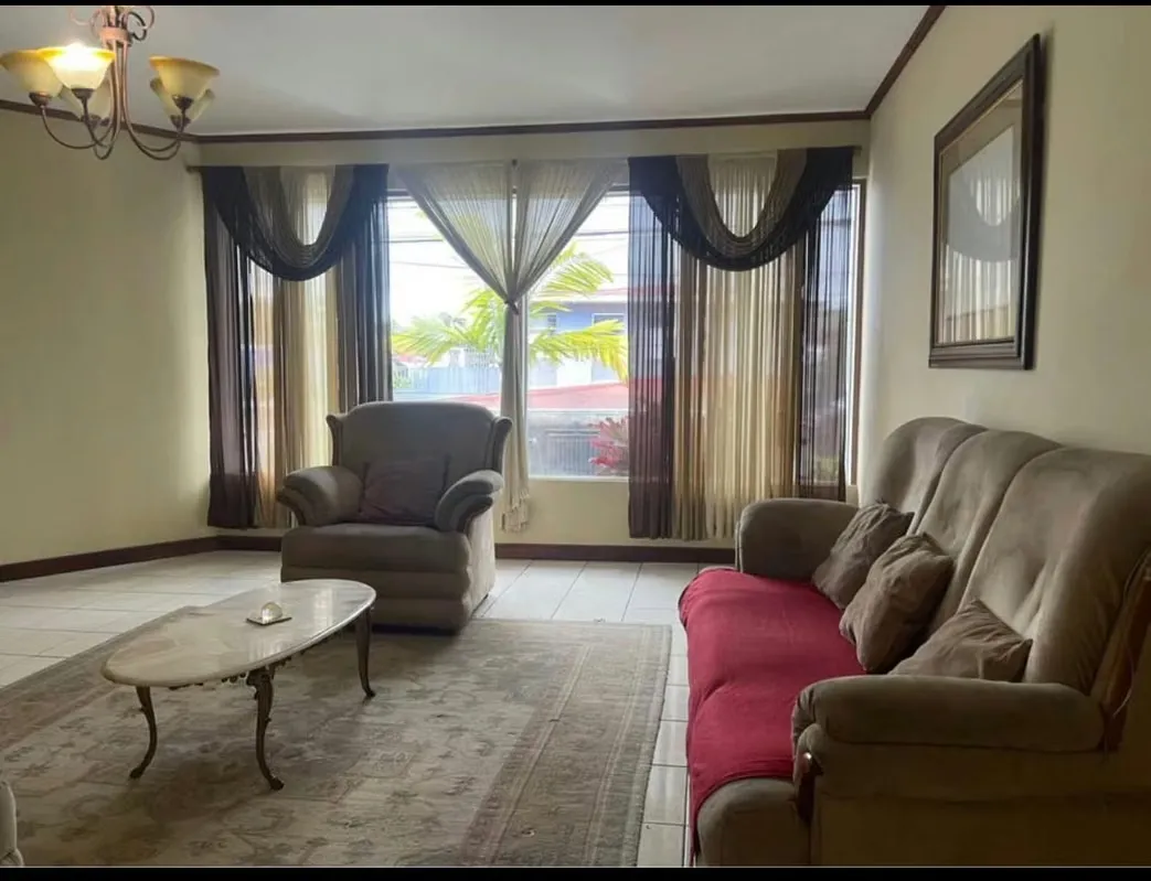 San José, Rohmoser, a strategic location close to everything, including shopping centers, parks, schools, the National Stadium, shops, and more. This spacious and comfortable house is ... — photo 4