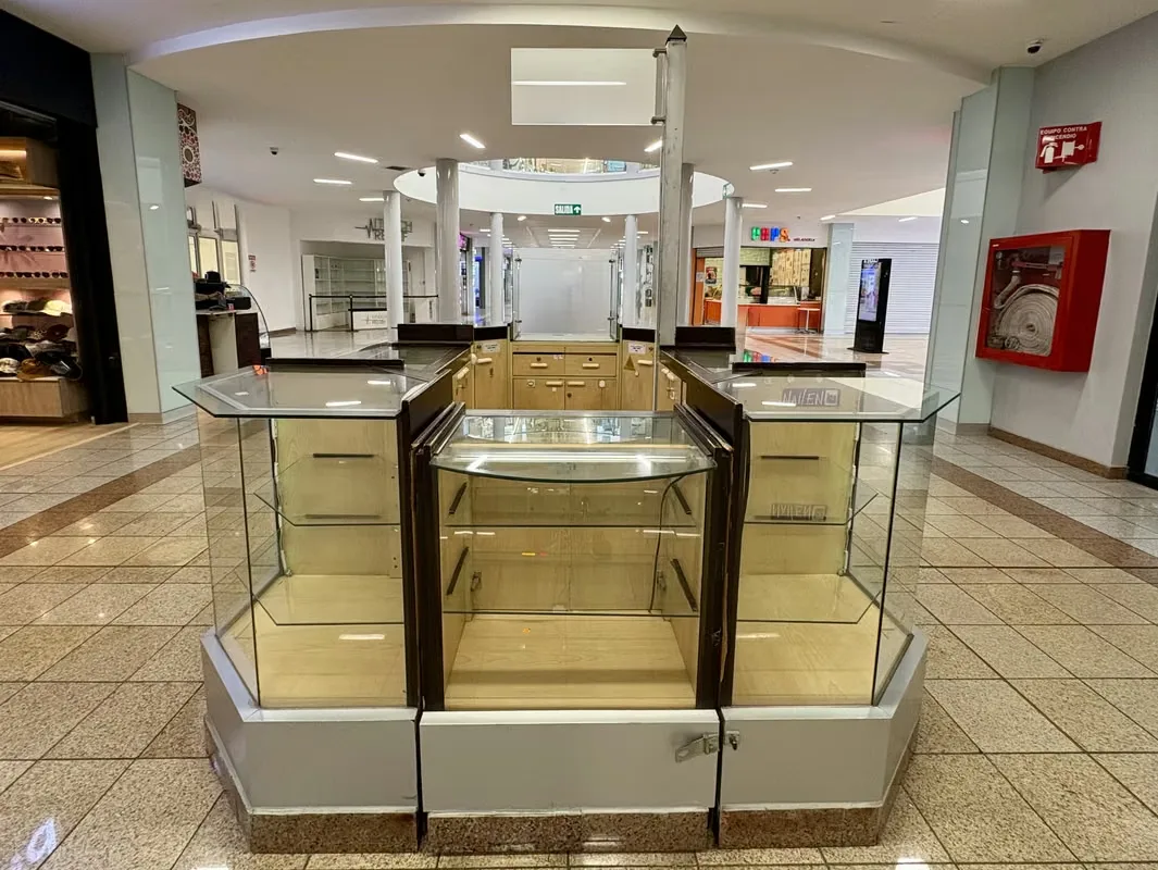 Kiosk for Rent | 8 m² | High Traffic | Only $180/m² | Heredia