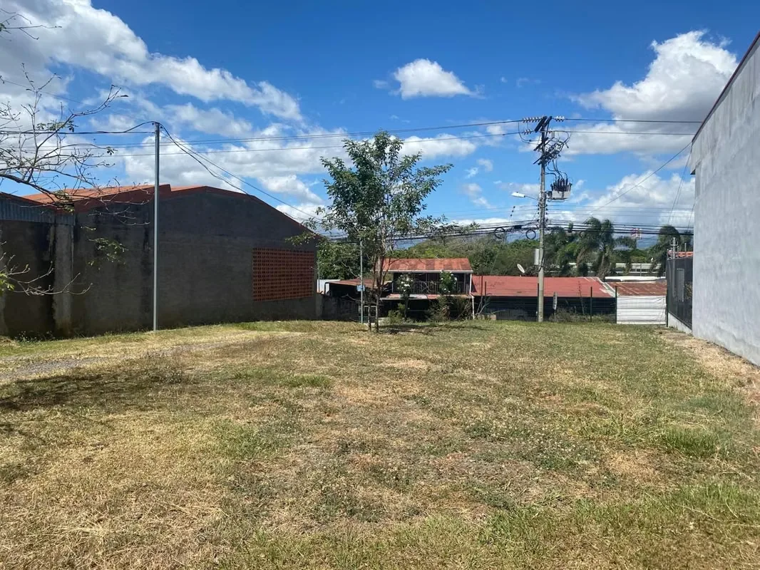 I am selling a flat, commercially zoned lot located in the Turrúcares District, Alajuela Canton, Alajuela Province, near the Turrúcares Gas Station, with frontage on a national public ... — photo 2