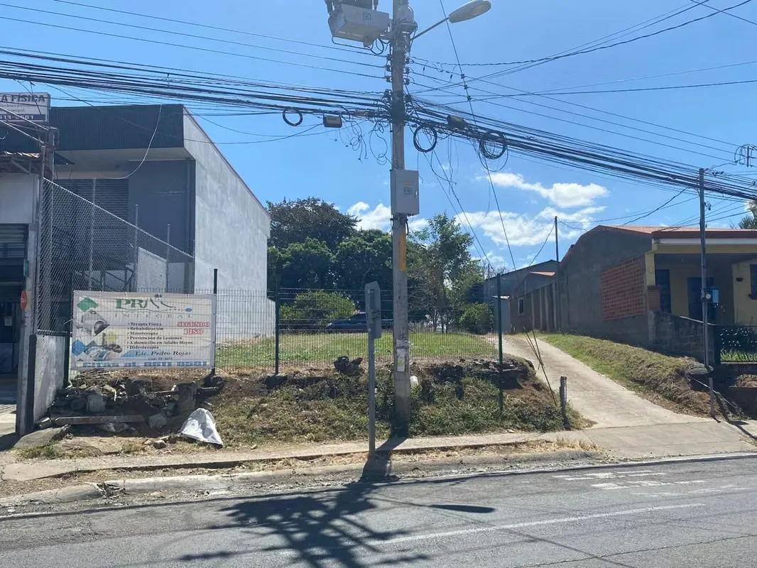 I am selling a flat, commercially zoned lot located in the Turrúcares District, Alajuela Canton, Alajuela Province, near the Turrúcares Gas Station, with frontage on a national public ... — photo 3
