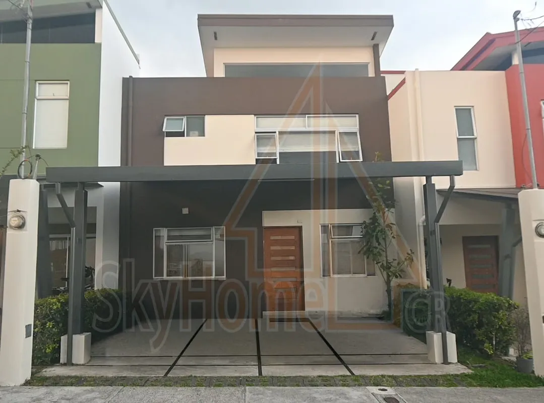 12548 / Casa / Venta / Barlovento / Concepción Tres Ríos / Remodelada / Amenidades