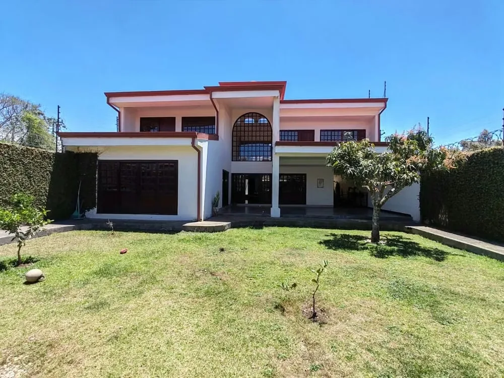 HOUSE FOR SALE IN SAN MIGUEL-SANTO DOMINGO, HEREDIA.