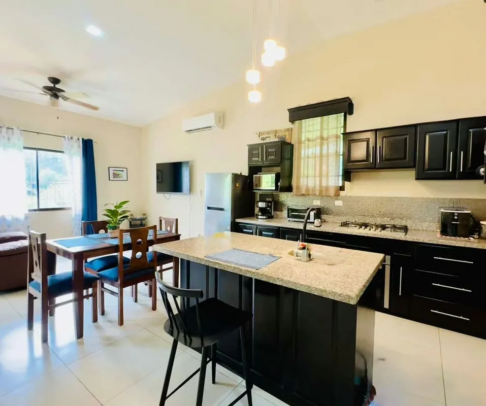 INVIERTA: 2 CASAS CON PISCINA EN VENADO, SANTA CRUZ , GUANACASTE
