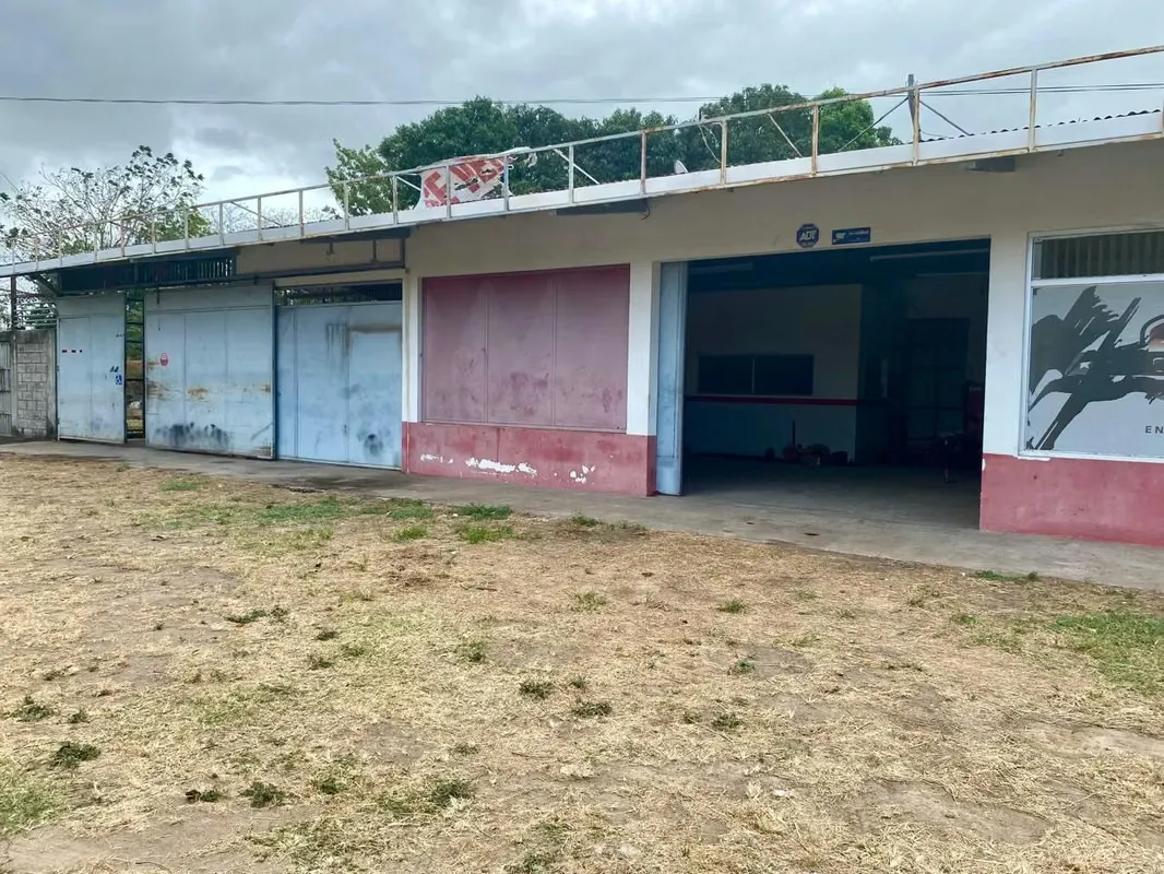 VENTA DE TERRENO CON BODEGA
