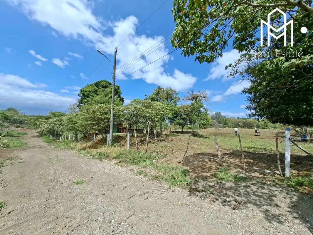 Una propiedad única en una de las zonas más cotizadas de Heredia, donde se combinan privacidad, naturaleza y una ubicación ...