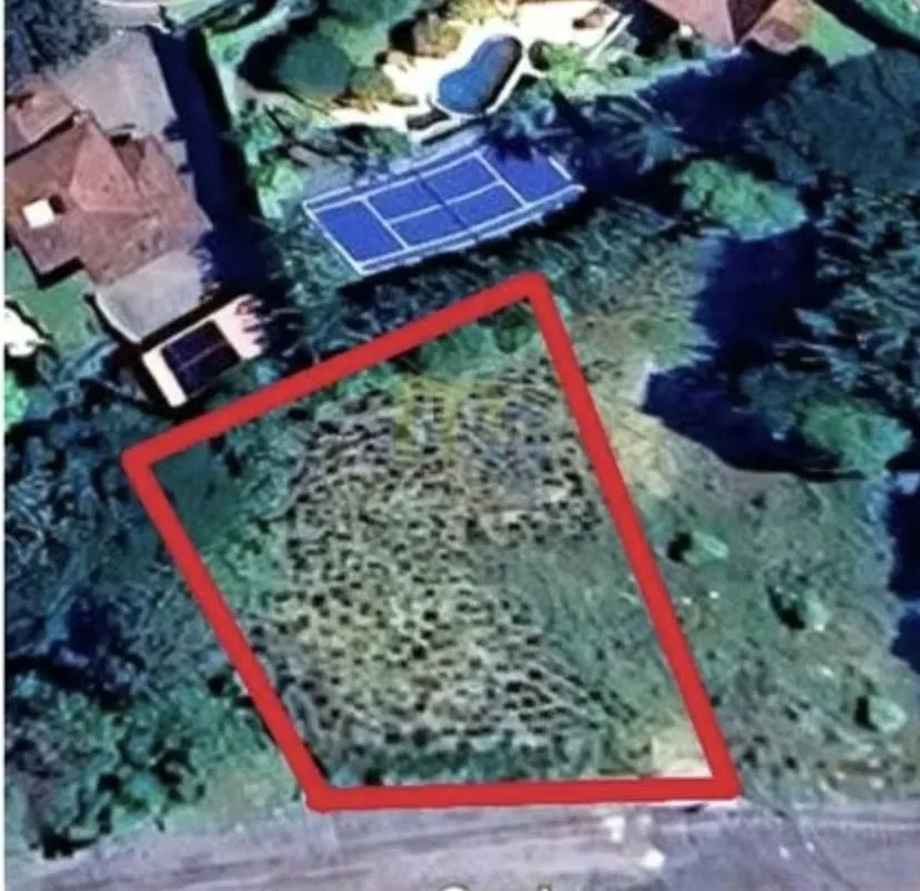 Lot for sale in Escazú, Guachipelín. Ideal for apartments.