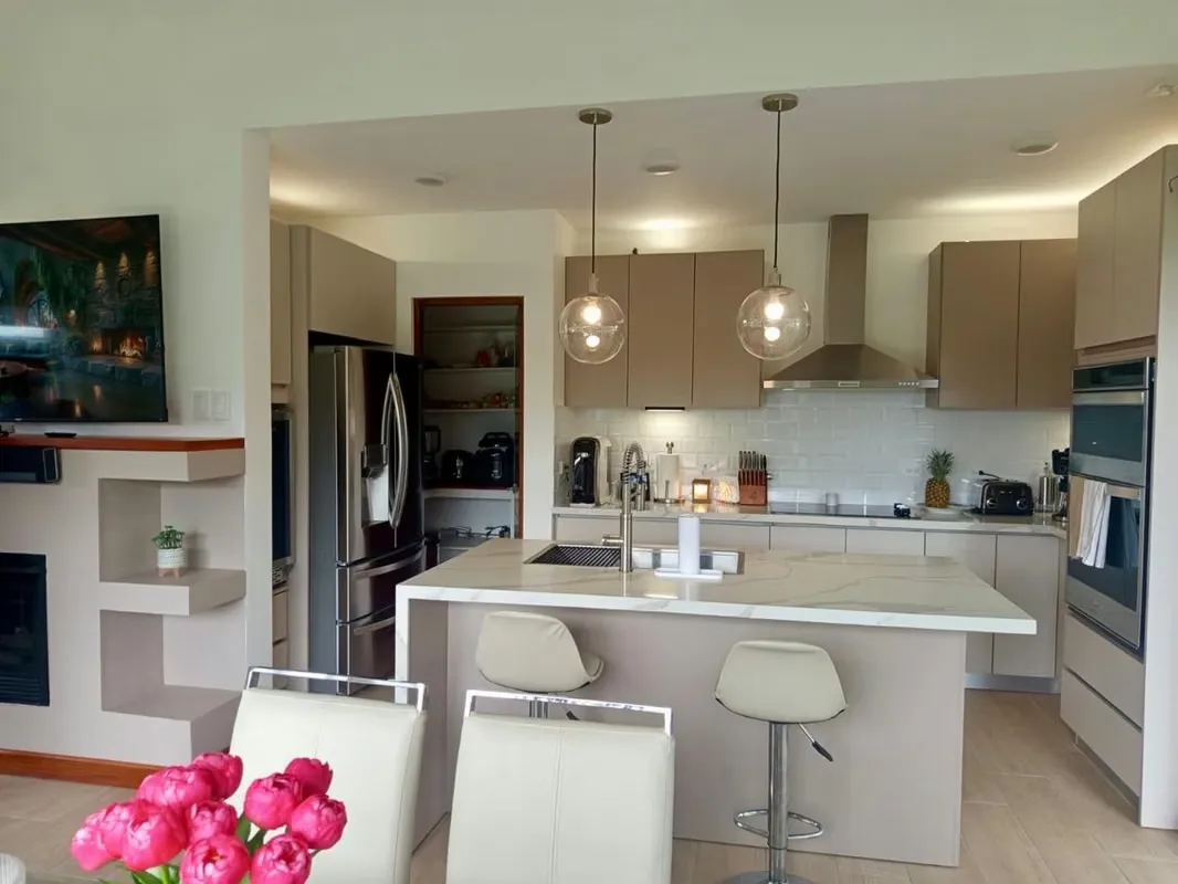Se vende casa con terreno muy grande en Cartago