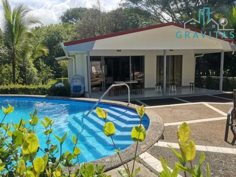 House for sale in Turrubares | With pool | 7751 m2 | Invest in your wellbeing | F 347