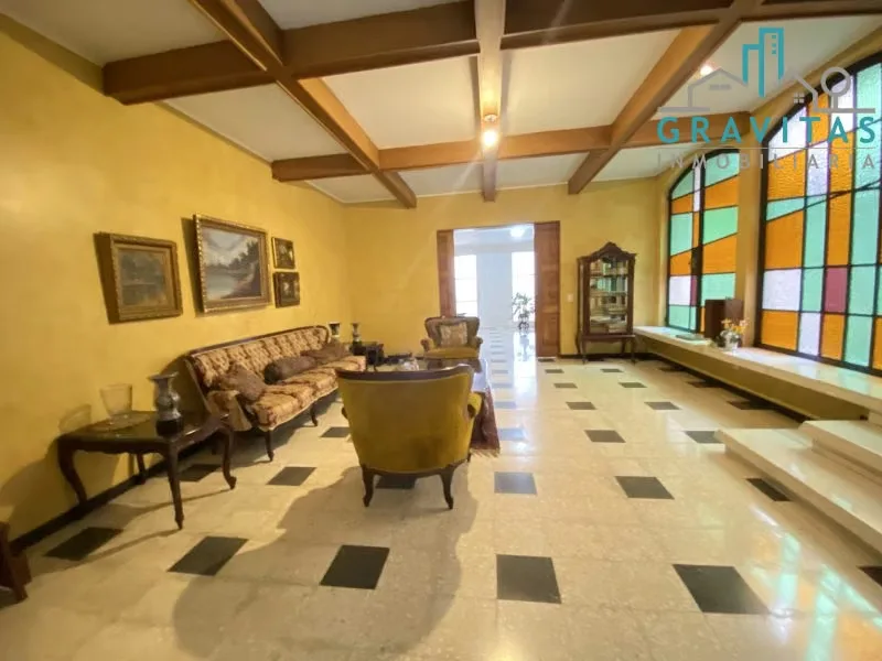 For rent with mixed land use, located in Los Yoses, San Pedro de Montes de Oca. Ideal for a residence or offices, this property includes an electric stairlift for seniors, compliant ... — photo 5