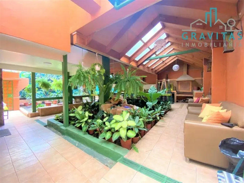 Venta de casa y locales en Guadalupe | Uso mixto | 474 m2 | F 210