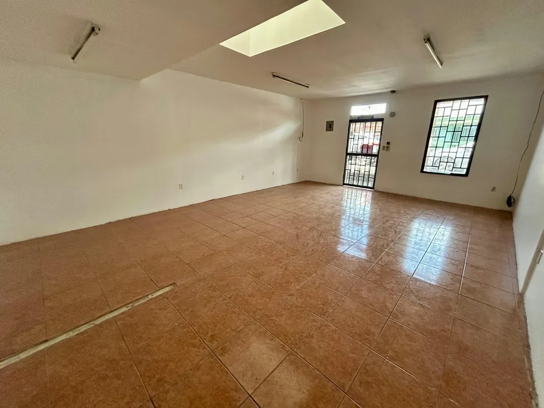 Commercial Spaces for Rent in Central San Joaquín de Flores, Heredia — photo 3