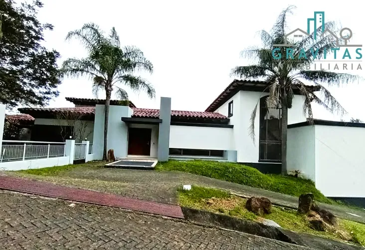House for sale in Pozos, Santa Ana (1,575 m2) ID 1831
